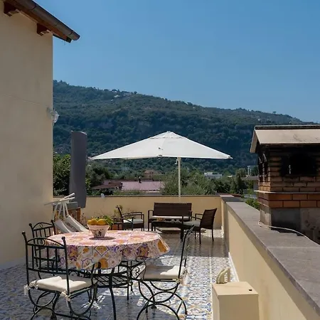 Seasuntour - Pinnidy' S House شقة