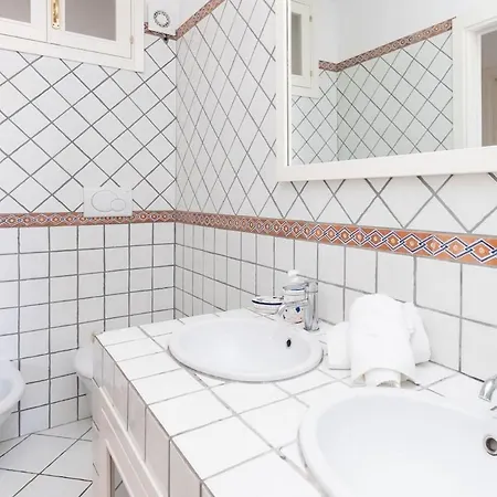 Seasuntour - Pinnidy' S House