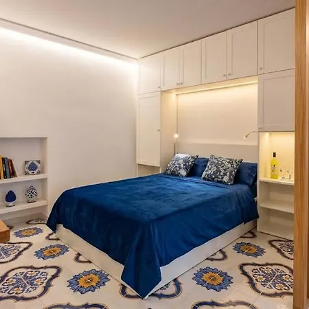 Seasuntour - Pinnidy' S House شقة *