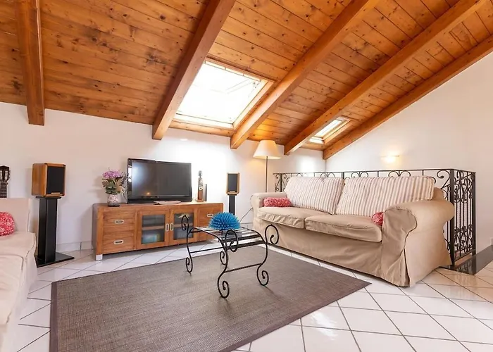 Seasuntour - Pinnidy' S House Daire *